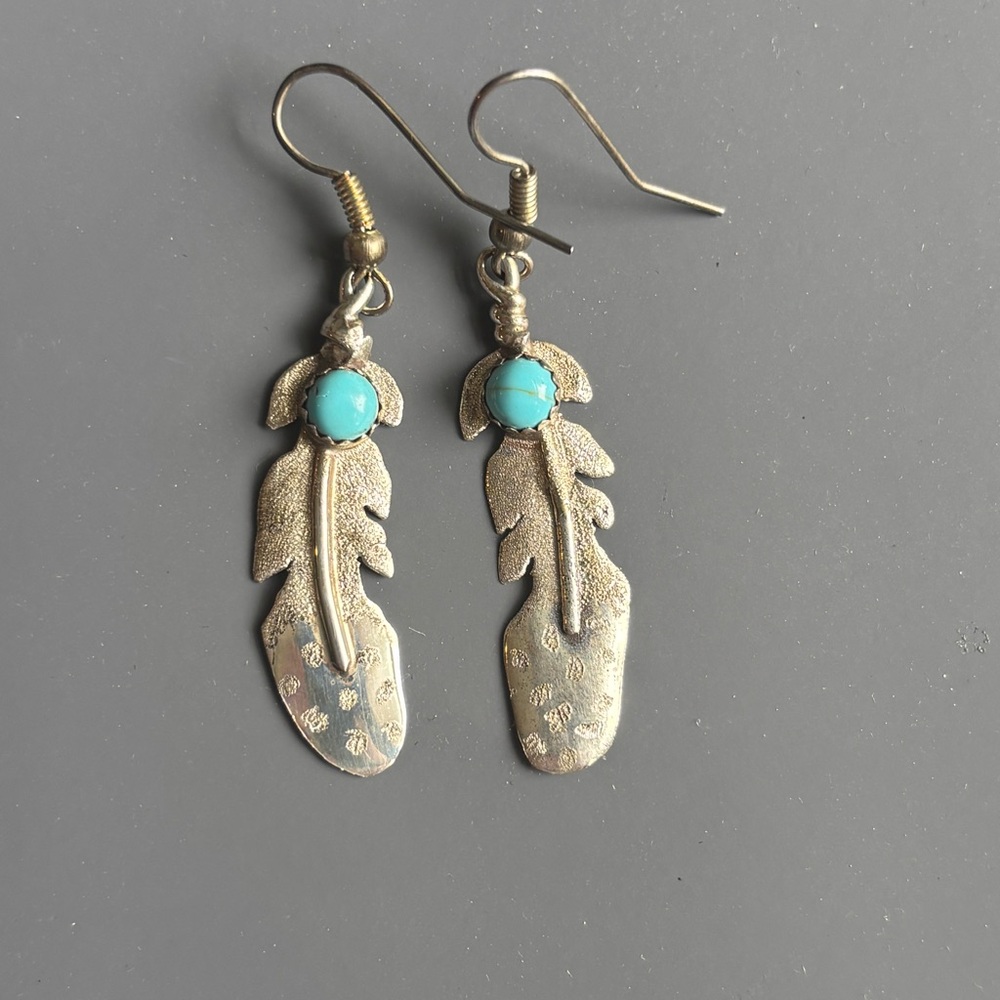 SAM KEE: Hallmarked Sterling Silver and Turquoise Woodpecker Feather Earrings